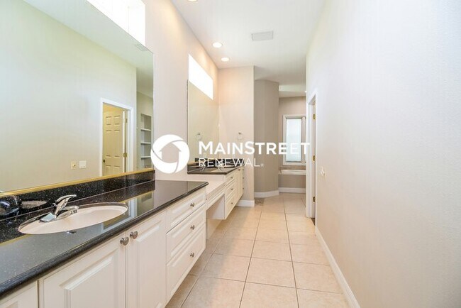 Building Photo - 3 Bedroom Pet-Friendly Home in Englewood, FL with Main Street Renewal