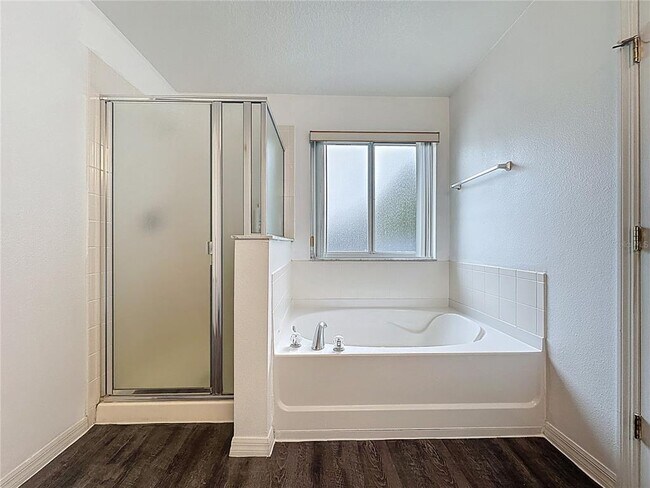 Building Photo - 16748 Sunrise Vista Dr