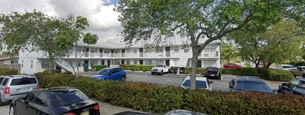 Building Photo - 801 N H St