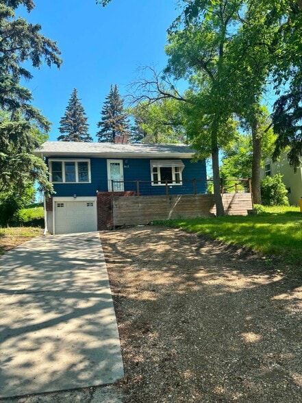 Building Photo - 917 2nd Pl NE