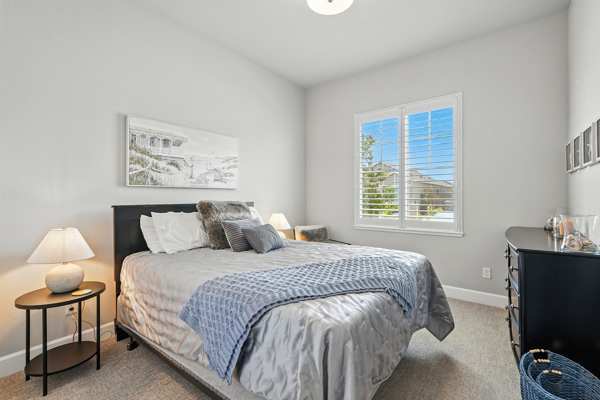 Building Photo - 5049 Cardero Way