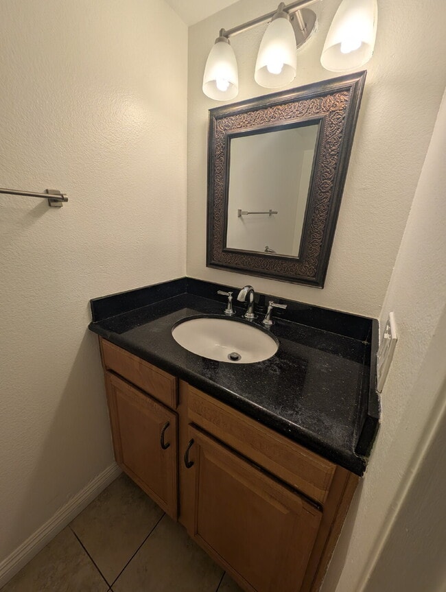 Building Photo - MOVE-IN READY - SPACIOUS 2-BEDROOM TOWNHOM...