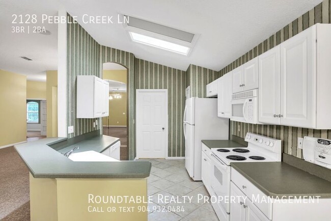 Building Photo - 2128 Pebble Creek Ln