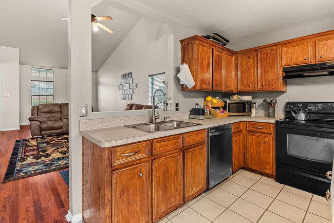 Building Photo - 2500 Waterfall Dr