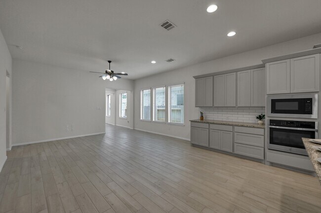 Building Photo - 17446 Vino Vines Ln