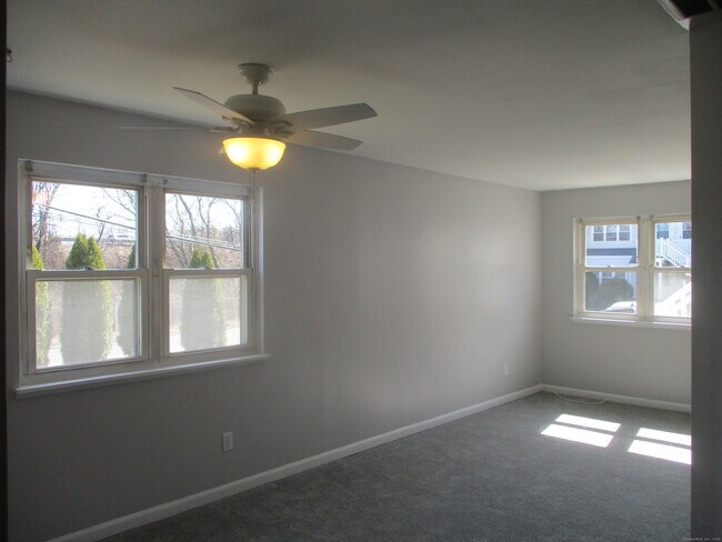 Building Photo - 29 Van Buren Ave