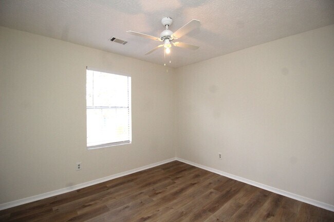 Building Photo - Location! Location! Location! Alpharetta