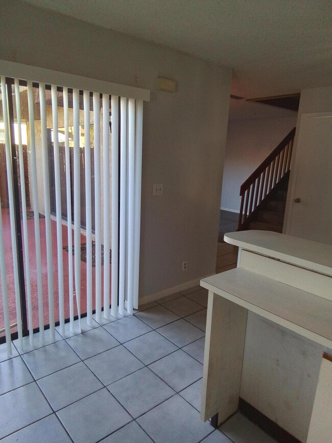 Building Photo - 1458 N Lawnwood Cir