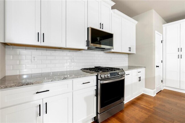 Building Photo - 5290 Clingman Ct