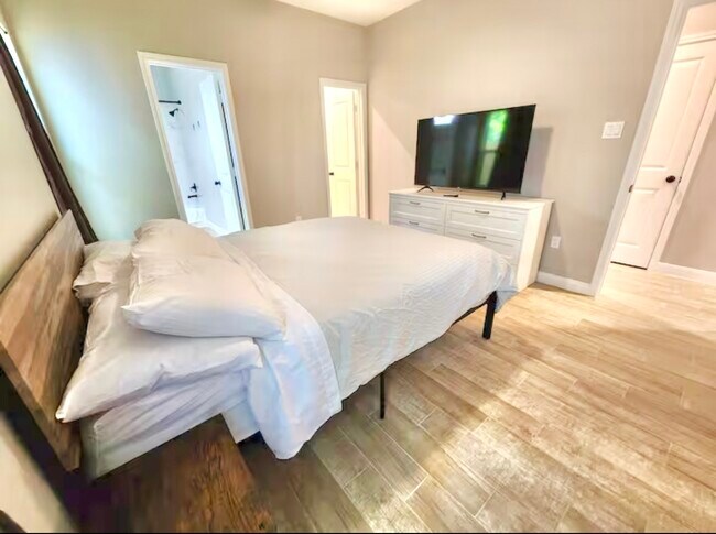 Building Photo - 4506 Phlox St