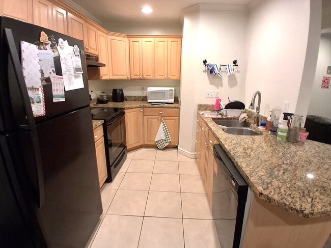 Building Photo - 1533 Riverside Ave