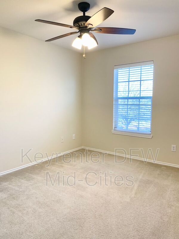 Building Photo - 2993 St Andrews Dr