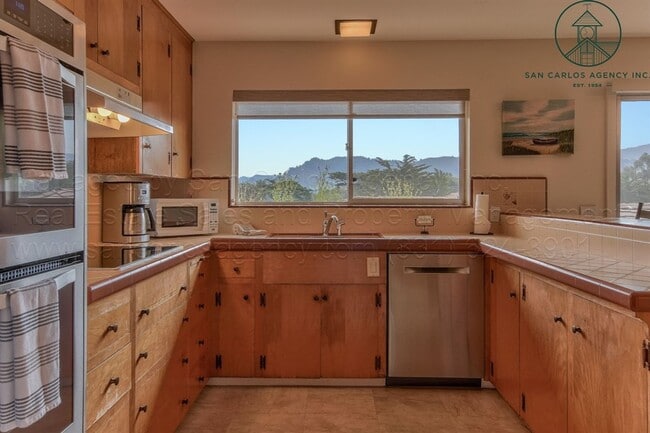 Building Photo - 2 Bedroom Carmel Home with Views of Point Lobos