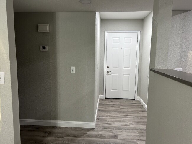 Building Photo - "Well Maintained 3-Bedroom, 2 Bathroom in Yuma Valley!"