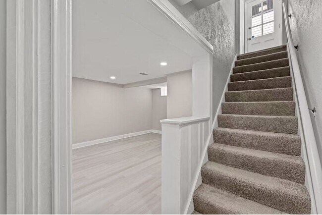 Building Photo - 3601 Tullamore Rd