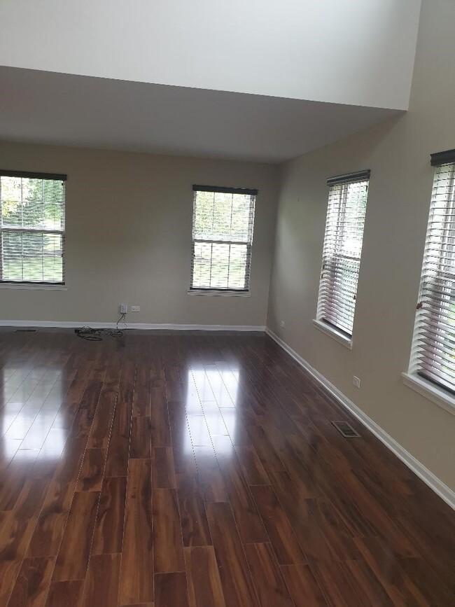 Building Photo - 28121 Sonoma Pass