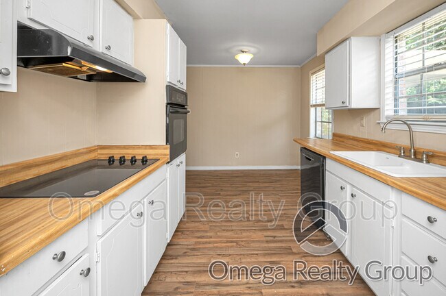 Building Photo - 21 Cullen Dr