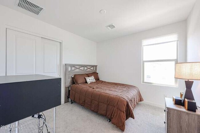 Building Photo - 3361 S 179th Dr