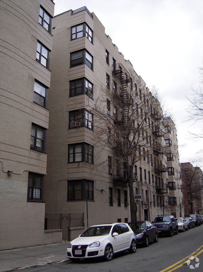 Building Photo - 725 West 184th Street