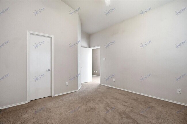 Building Photo - 2152 Ingrid Ln