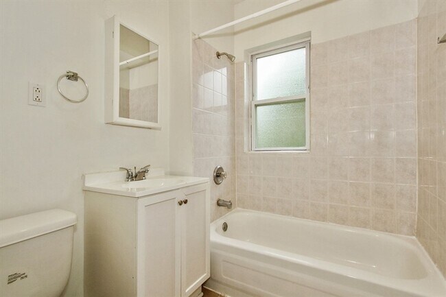 Building Photo - 11250-56 S Indiana Ave Chicago, IL 60628