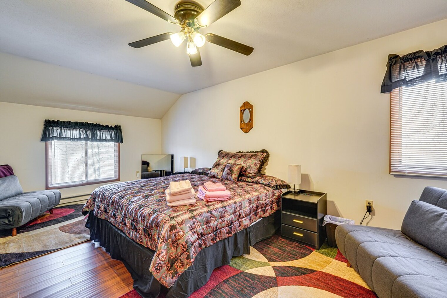 Building Photo - 5317 Woodbridge Dr E