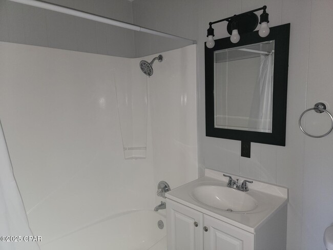 Building Photo - 6529 Chipewa St