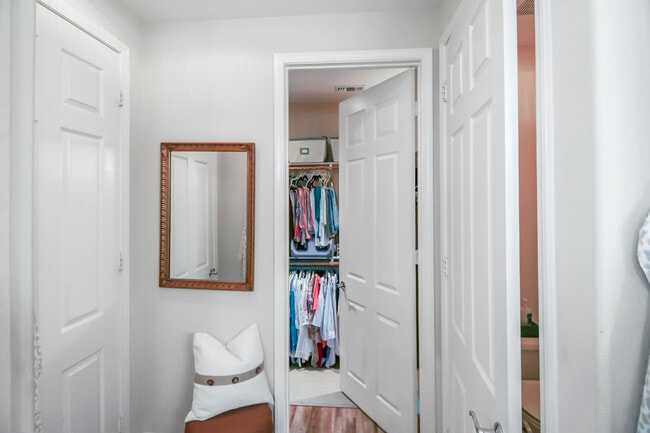 Building Photo - 41538 Corte Jalisco