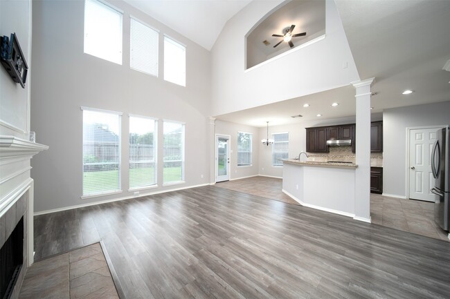 Primary Photo - 3627 Midland Dr