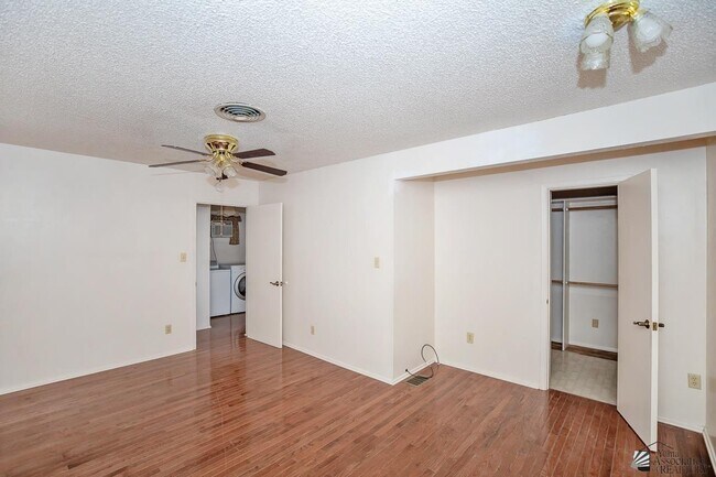 Building Photo - 1128 S 9th Ave