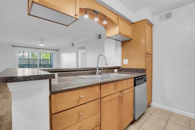 Building Photo - 2500 Winding Creek Blvd