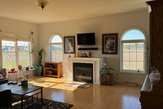 Building Photo - 307 Douglas Dr