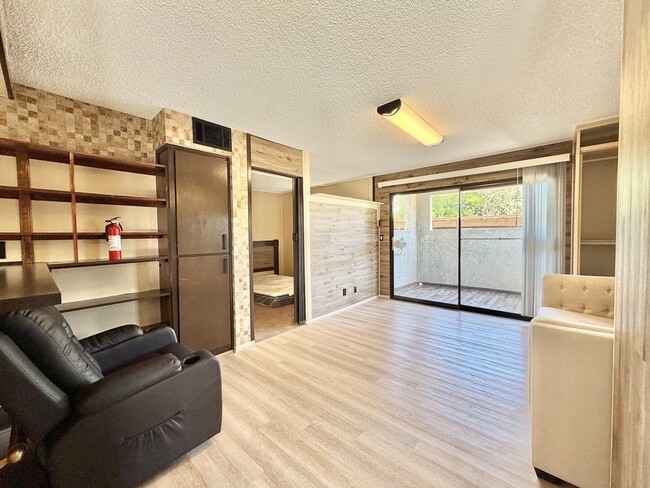 Building Photo - 4360 Gannet Cir