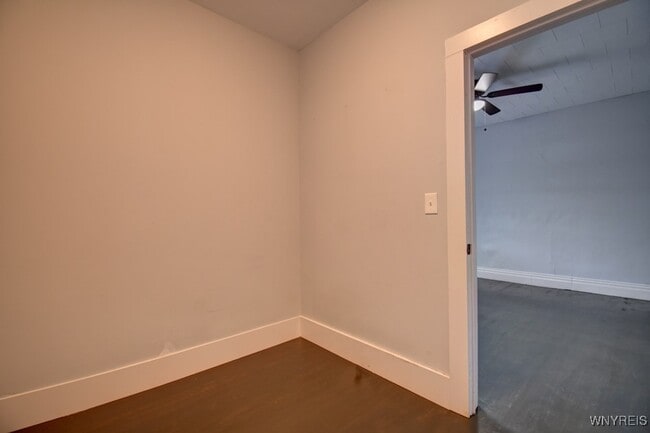 Building Photo - 36 19th St