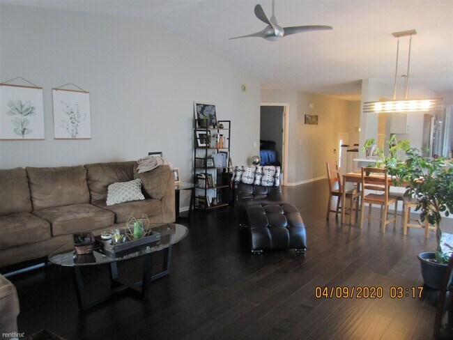 Building Photo - 2 br, 2 bath Condo - 2726 Sandstone Ter NE