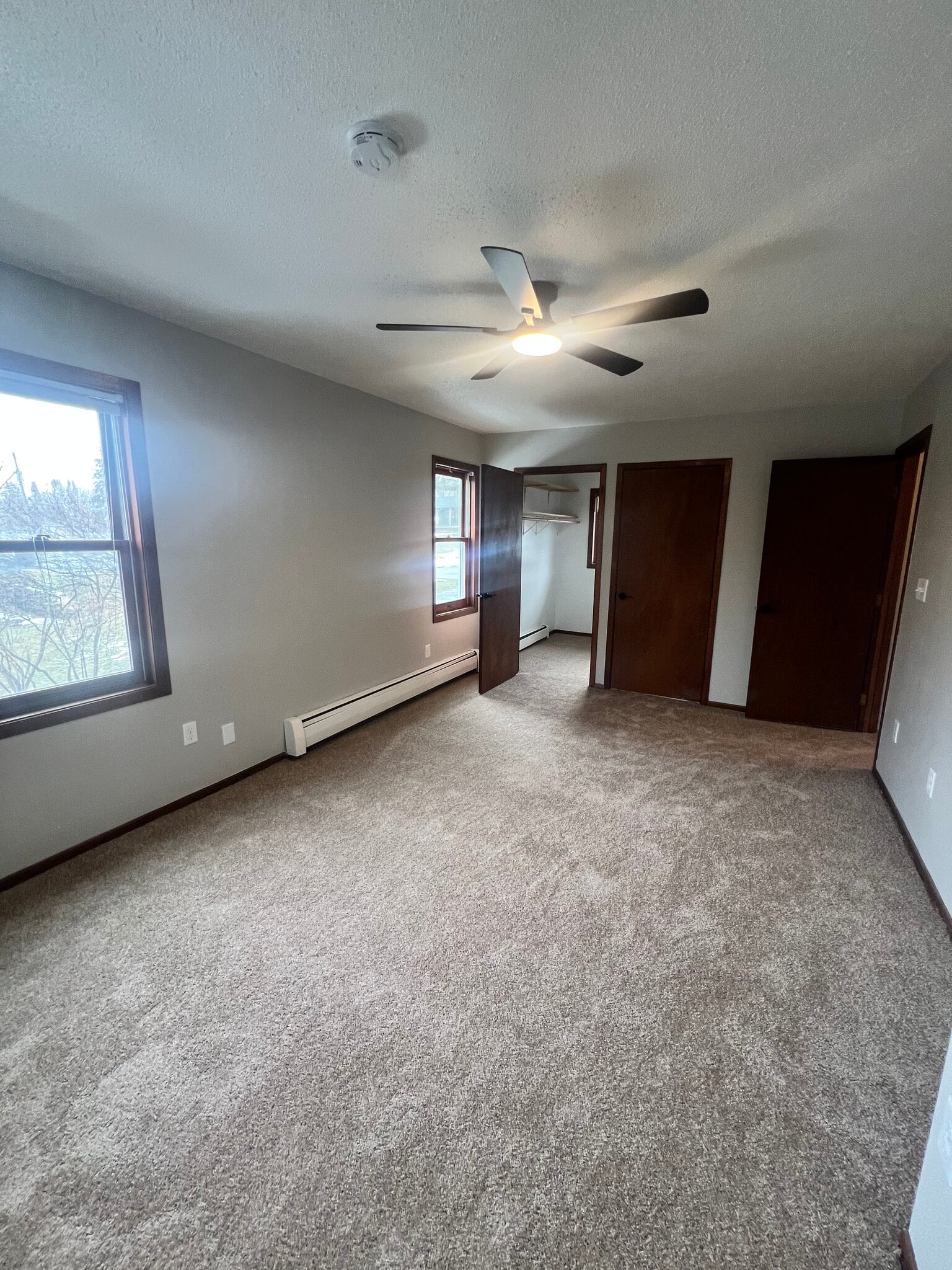 Building Photo - 987 County Road C2 W