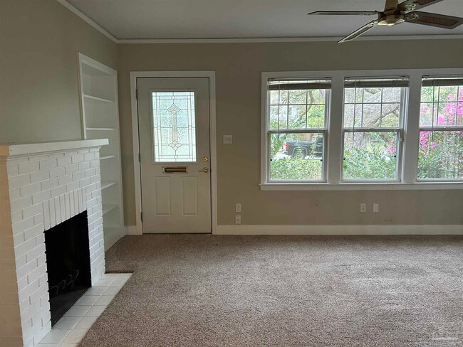 Building Photo - 1701 E Bobe St