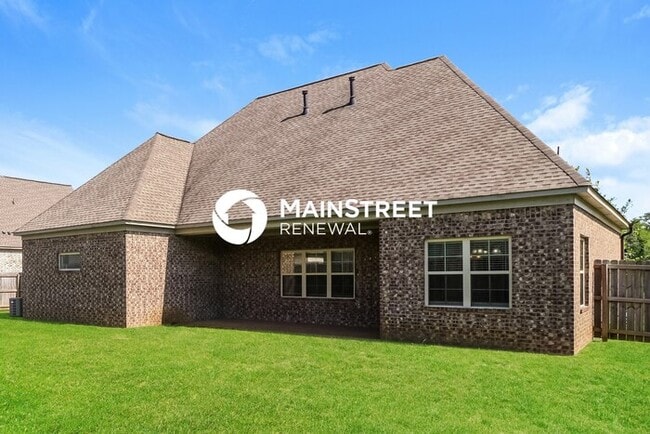 Building Photo - 5 Bedroom Pet-Friendly Home in Oakland, TN with Main Street Renewal
