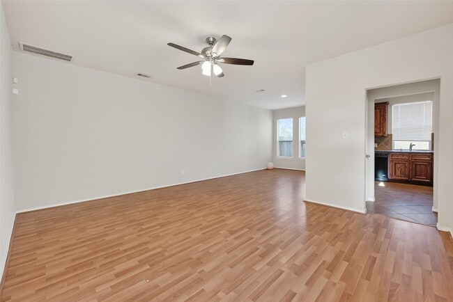 Building Photo - 16526 Pentonshire Ln