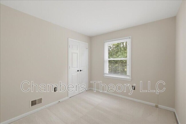 Building Photo - 6591 Zoysia Ct
