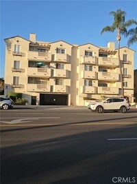Building Photo - 14343 Burbank Blvd