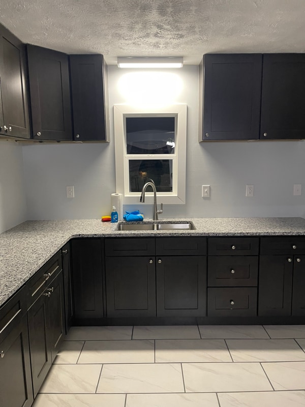 Building Photo - 237 Highview St