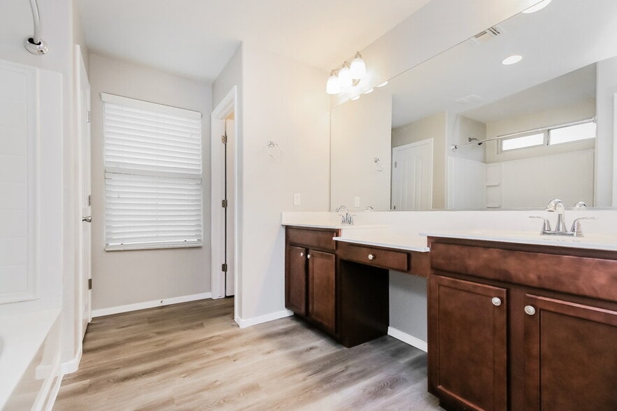 Building Photo - 508 N Ranger Trail