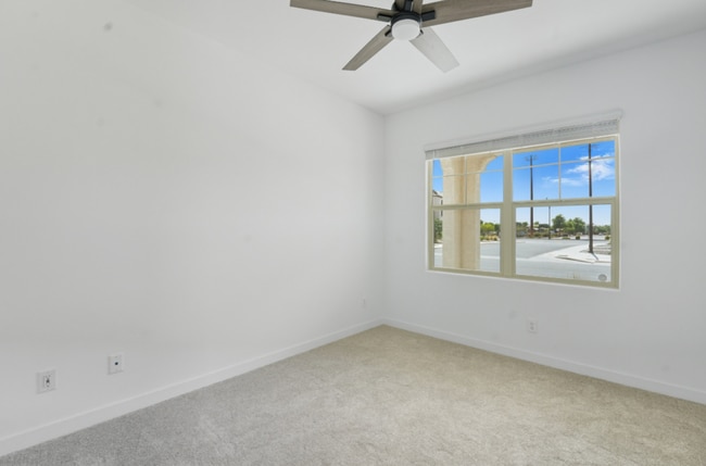 Building Photo - *Like Brand New Luxurious Modern 3 Bedroom 2 Bath Townhome in Warner Meadows!**