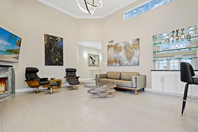 Building Photo - 10627 Ashton Ave