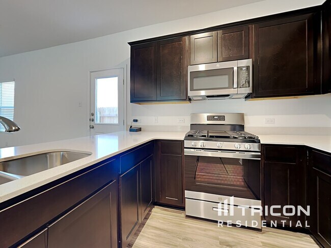 Building Photo - 217 Mica Trl