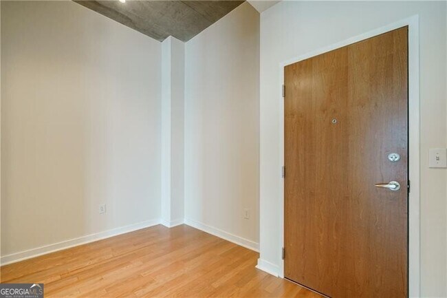 Building Photo - 3300 Windy Ridge Pkwy SE