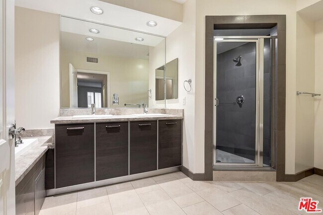 Building Photo - 1257 Brockton Ave