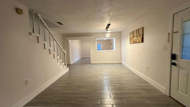 Building Photo - 6246 Oak Cluster Cir