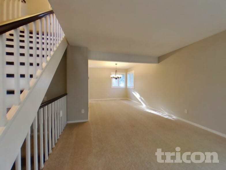 Building Photo - 5740 S Jellison St